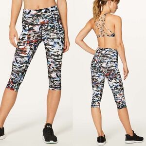 Lululemon Wunder Under Hi-Rise 1/2 Tight Leggings - Size: 4